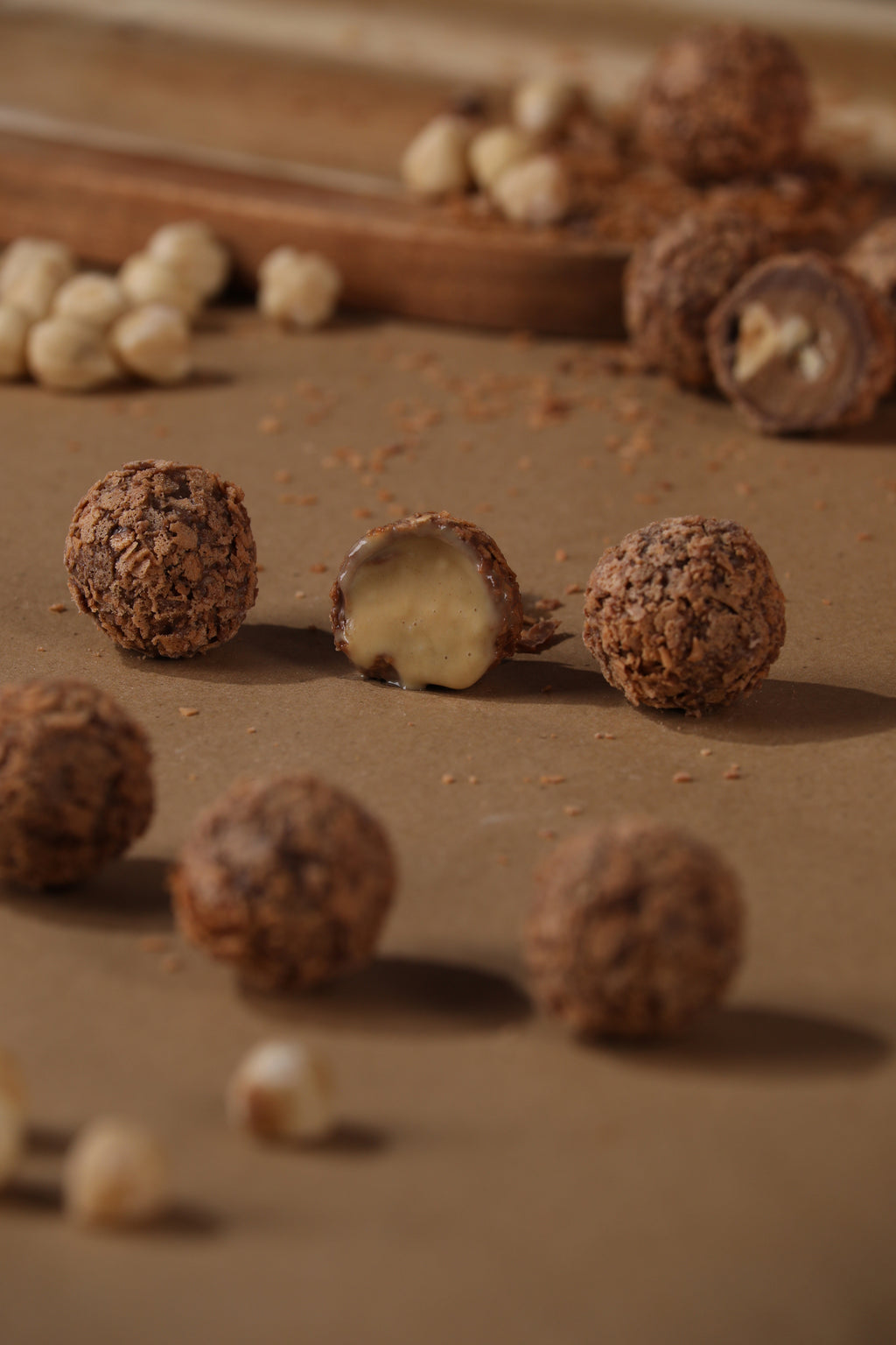 ترافل طحينة وبندق